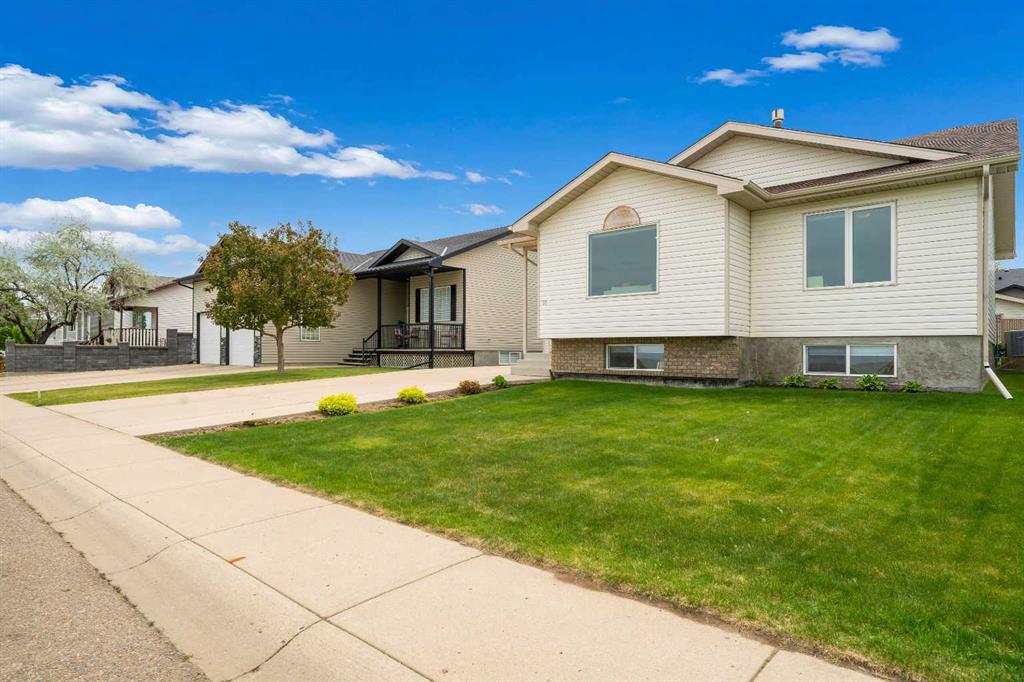Fourth View of 91 Hunt Crescent NE, Northeast Crescent Heights, Medicine Hat, Alberta, T1C1Y4