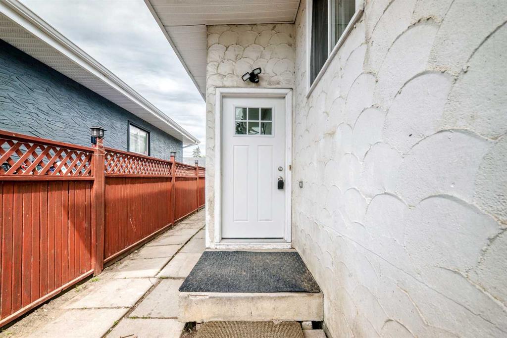 Fourth View of 2918 Doverville Crescent SE, Dover, Calgary, Alberta, T2B 1T9