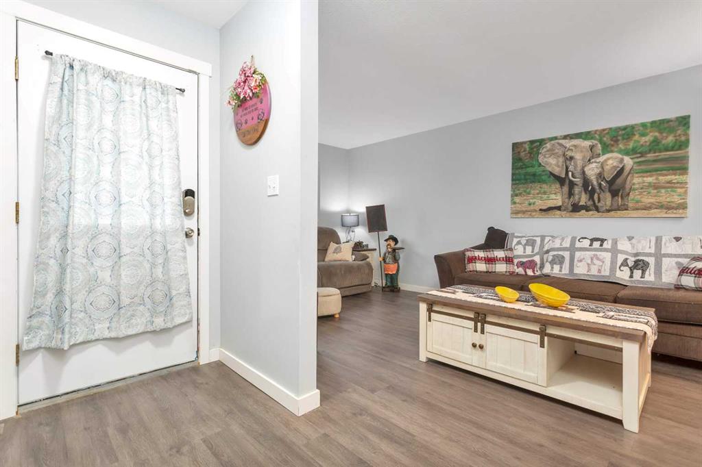 Third View of 63 Elder Street , Eastview Estates, Red Deer, Alberta, T4R 2C6