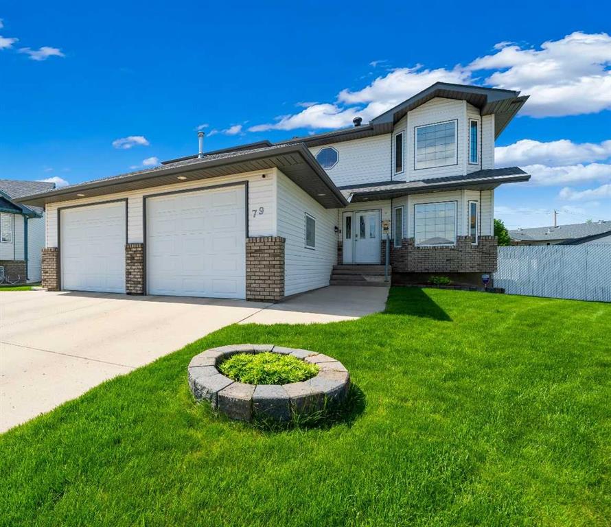 Second View of 79 Henderson Court NE, Northeast Crescent Heights, Medicine Hat, Alberta, T1C1Y9