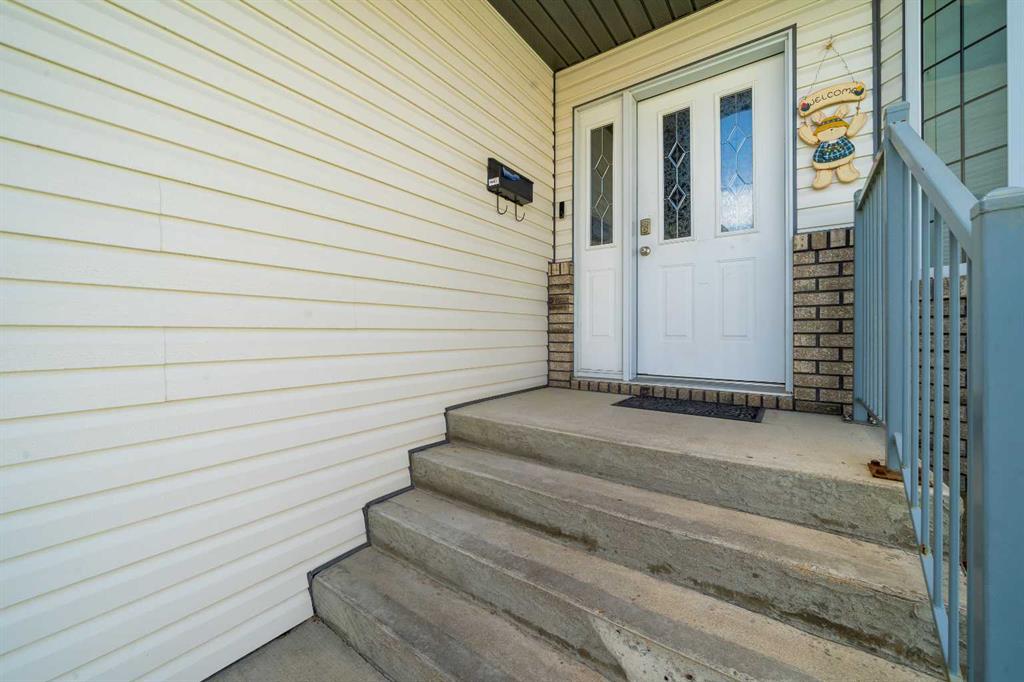 Fifth View of 79 Henderson Court NE, Northeast Crescent Heights, Medicine Hat, Alberta, T1C1Y9