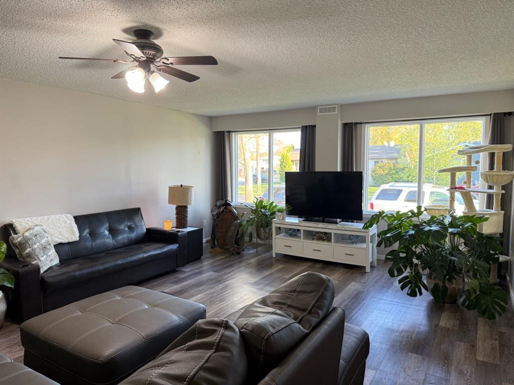 Fifth View of 4804 37 Street , Larsen Grove, Lloydminster, Saskatchewan, S9V 0A6
