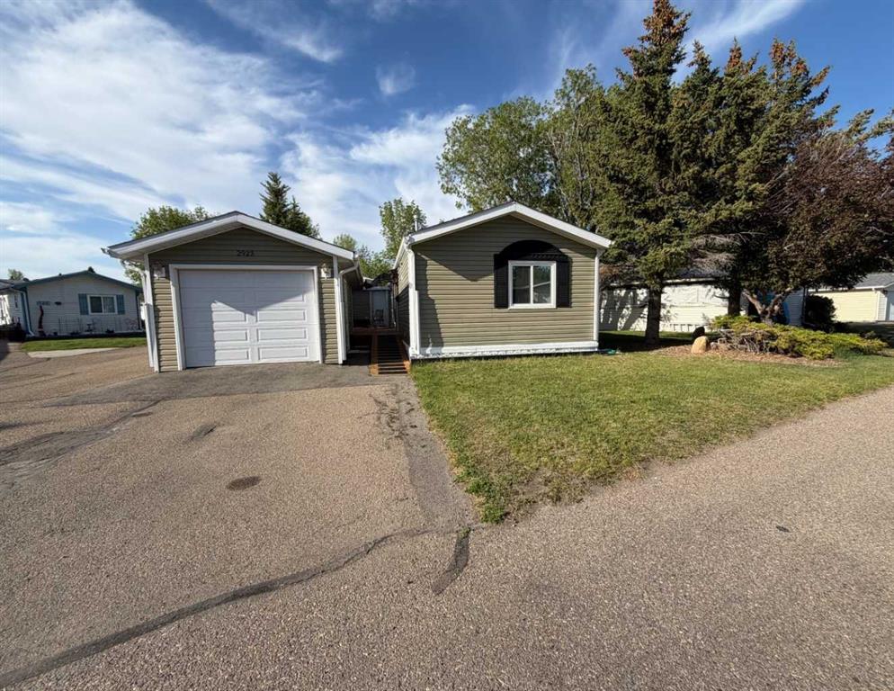 Second View of 2923 31 Avenue S, Parkbridge Estates, Lethbridge, Alberta, T1K 6S6