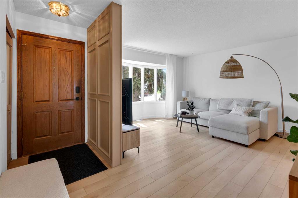 Third View of 77 Hogarth Crescent SW, Haysboro, Calgary, Alberta, T2V3A8