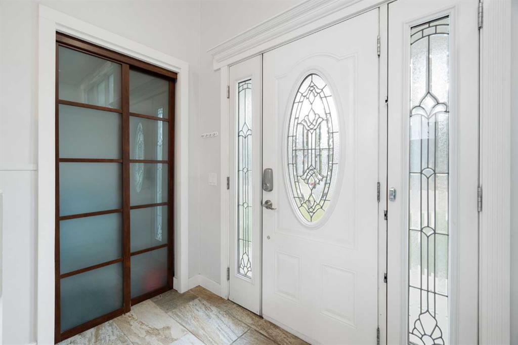 Fifth View of 1016 Cannock Place SW, Canyon Meadows, Calgary, Alberta, T2W 1M7