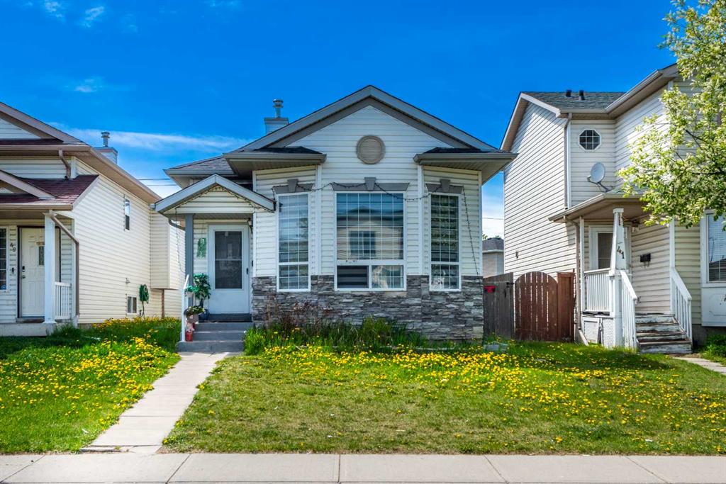 45 Martin Crossing Crescent NE, A2314958, Alberta,