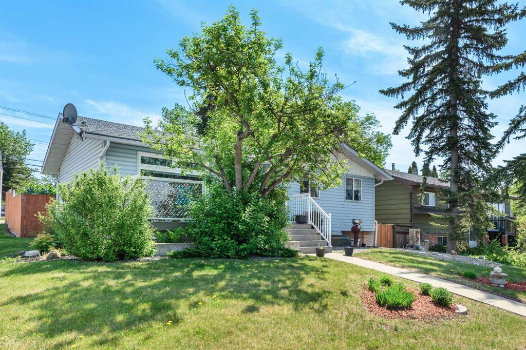 Third View of 208 Van Horne Crescent NE, Vista Heights, Calgary, Alberta, T2E6H1