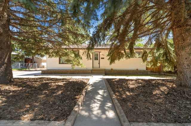 Third View of 423 12 Street NE, Northeast Crescent Heights, Medicine Hat, Alberta, T1A 5V3