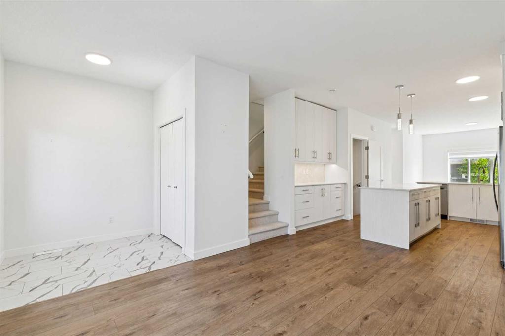 Fifth View of 7411 202 Avenue SE, Rangeview, Calgary, Alberta, T3S 0E8