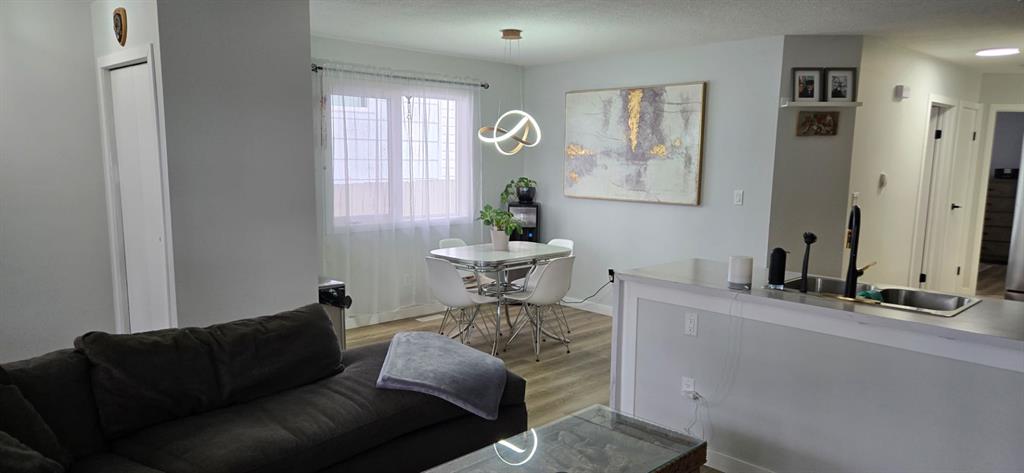 Fifth View of 5113 A 54 Avenue , Central Ponoka, Ponoka, Alberta, T4J1H8