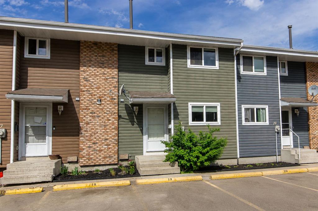 18, 5806 61 Street , A2315155, Alberta,