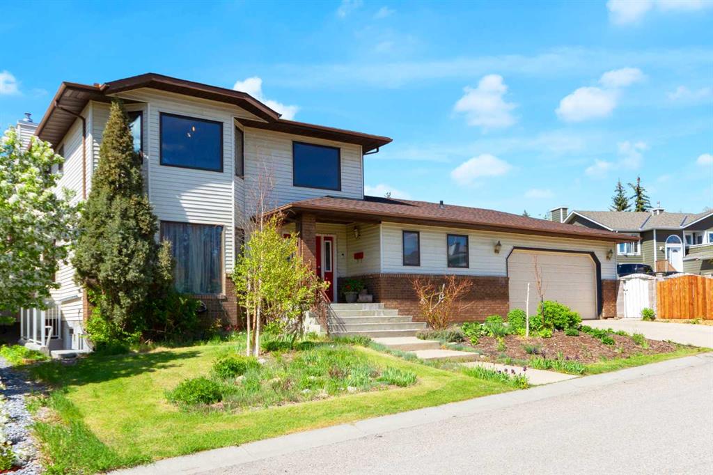 25 Deerfield Manor SE, A2315199, Alberta,