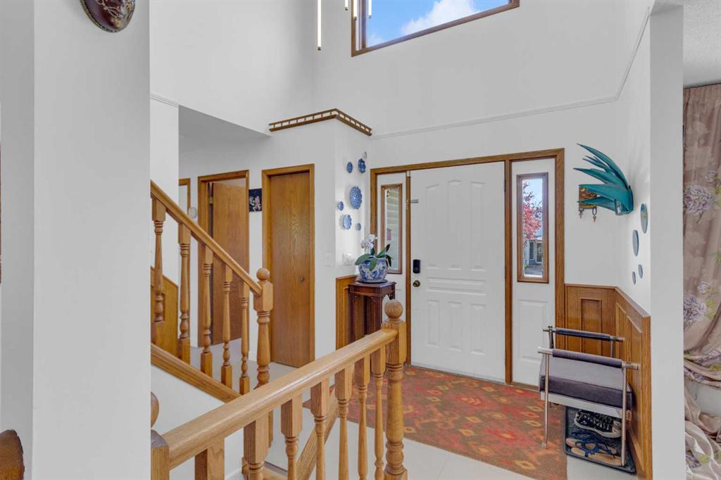 Fifth View of 25 Deerfield Manor SE, Deer Ridge, Calgary, Alberta, T2J 6Z5