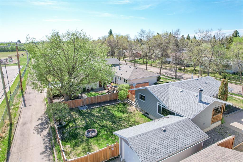 Third View of 3 Montcalm Avenue , Mount Pleasant, Camrose, Alberta, T4V 2K9
