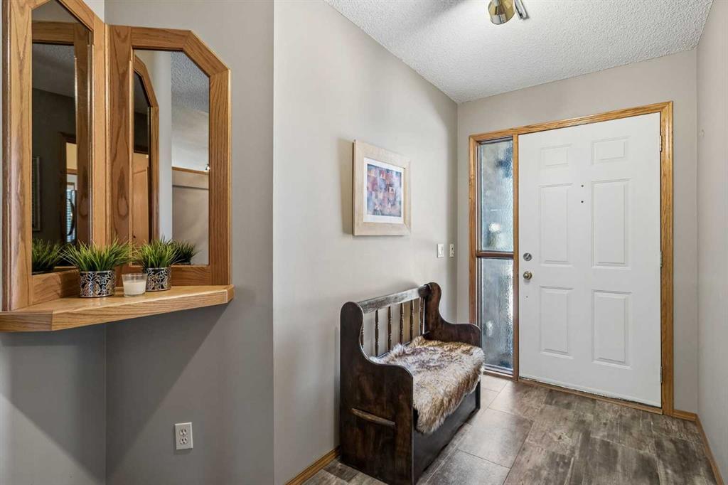 Fourth View of 112 Oakbriar Close SW, Palliser, Calgary, Alberta, T2V 5H2