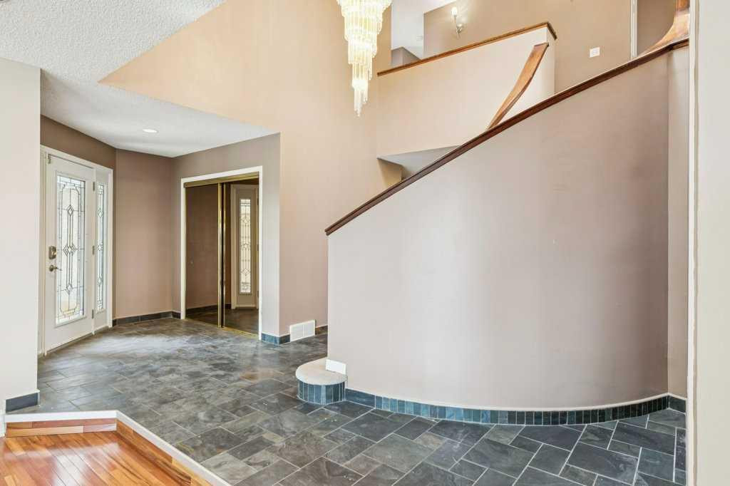 Fifth View of 20 Patterson Mews SW, Patterson, Calgary, Alberta, T3H 2C7