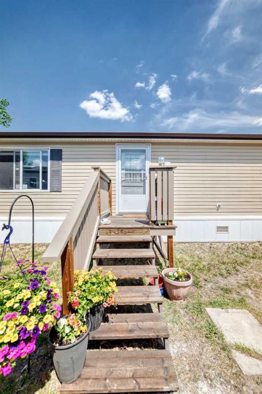 Fourth View of 76 Westwood Court , Westwood, Innisfail, Alberta, T4G 1S2