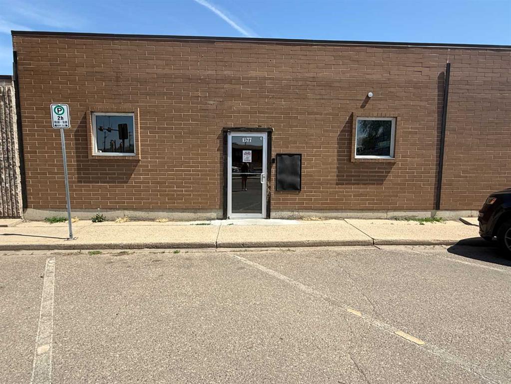 1577 Dunmore Road SE, A2315300, Alberta,