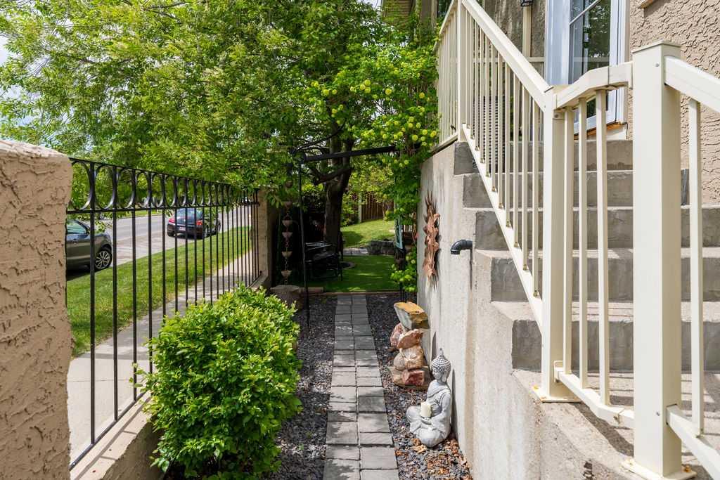 Fifth View of 147 Silver Creek Mews NW, Silver Springs, Calgary, Alberta, T3B 5L2