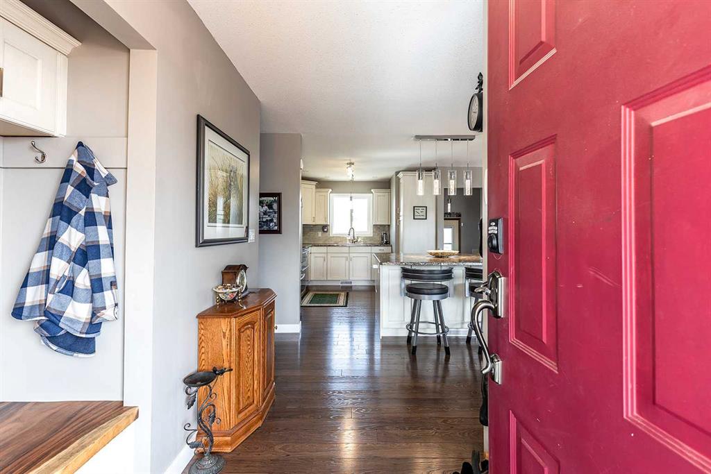 Third View of 6 Rossland Crescent SE, Ross Glen, Medicine Hat, Alberta, T1B 2B6