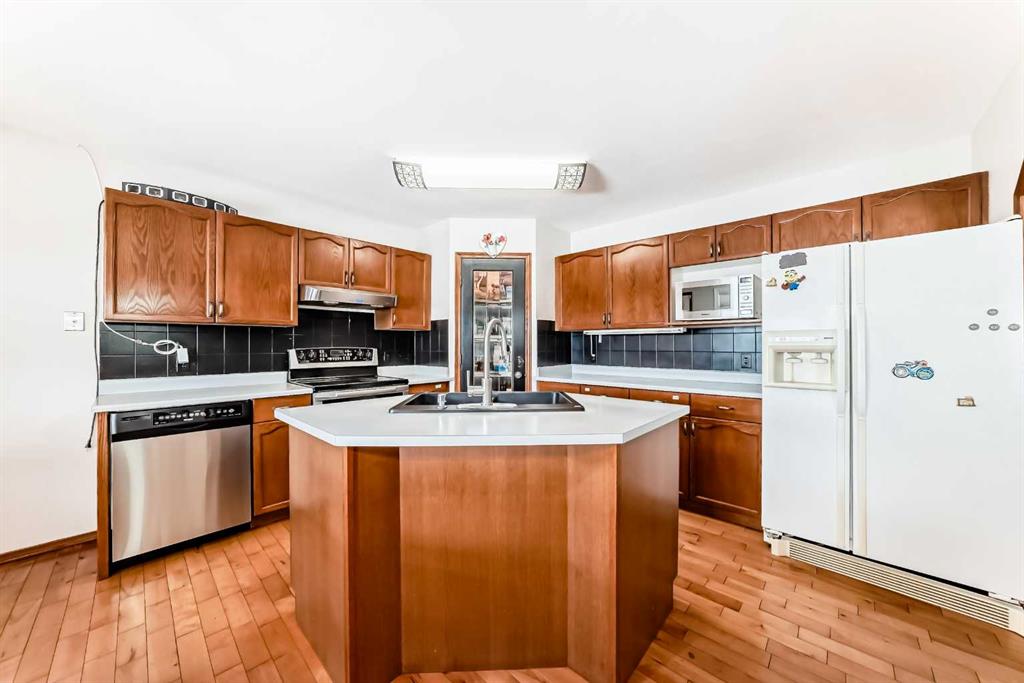 Third View of 49 Applewood Court SE, Applewood Park, Calgary, Alberta, T2A 7P7