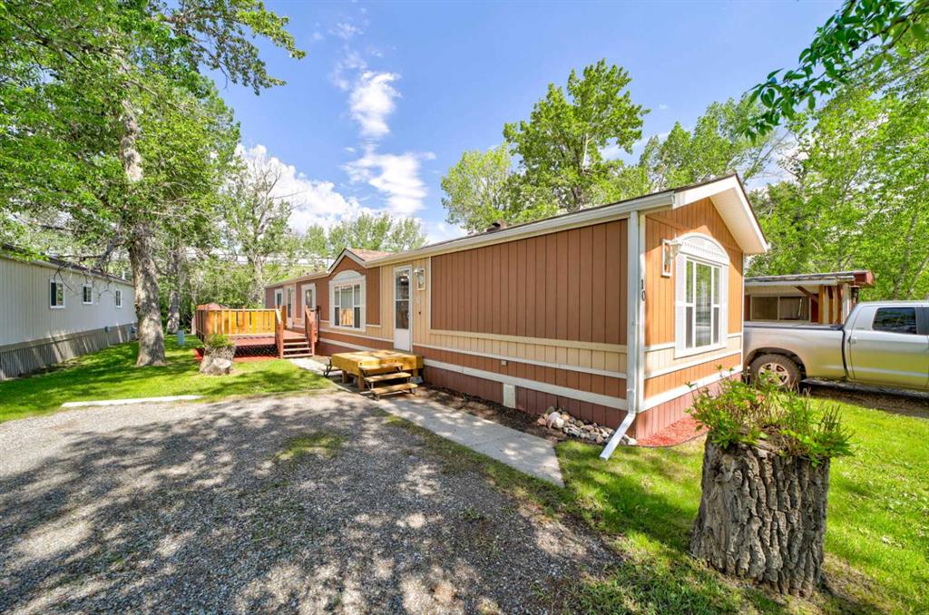 10, 1229 Waterton Avenue , A2315542, Alberta,