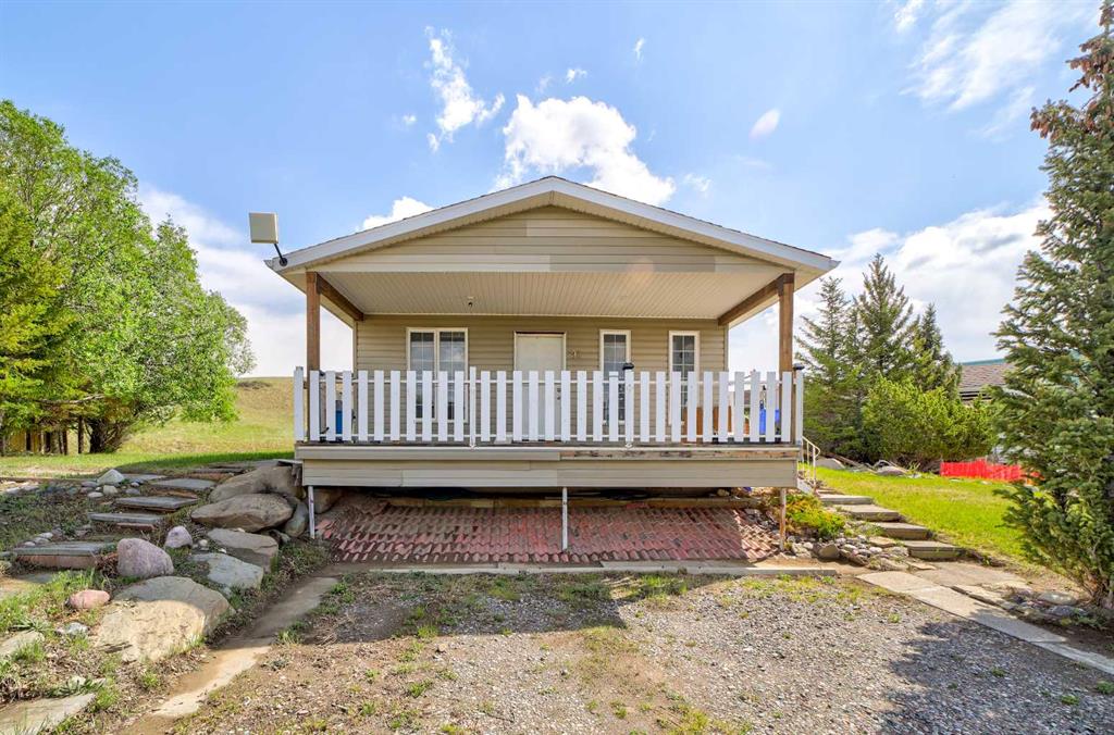 93 4 Avenue , A2315544, Alberta,