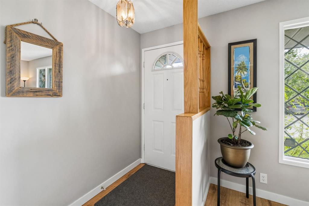 Fourth View of 47 Cedargrove Way SW, Cedarbrae, Calgary, Alberta, T2W 4V1