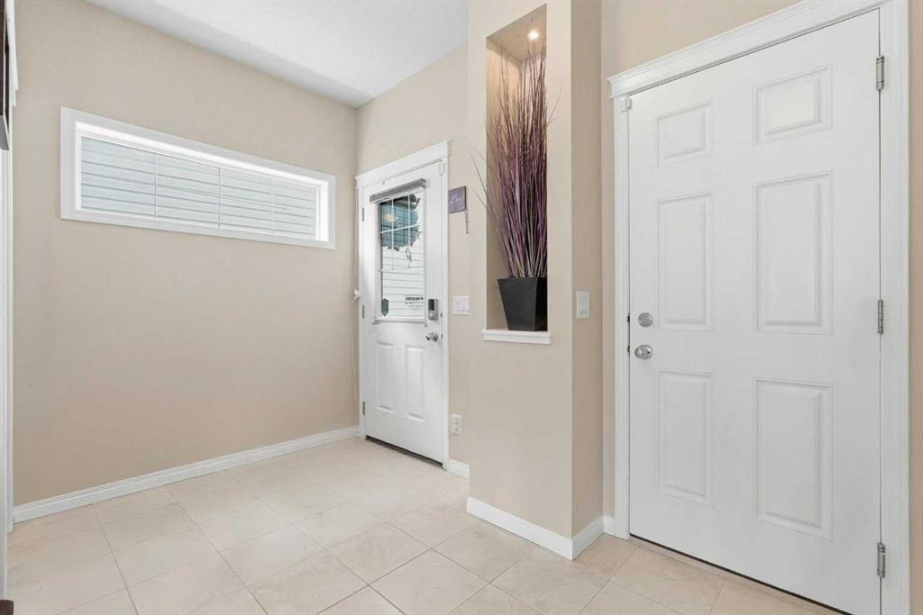 Third View of 19 Hillcrest Link SW, Hillcrest, Airdrie, Alberta, T4B4B1