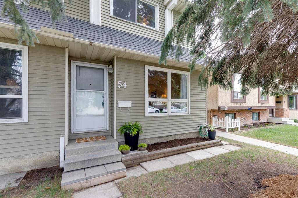 Third View of 54 Bermondsey Road NW, Beddington Heights, Calgary, Alberta, T3K 1V3