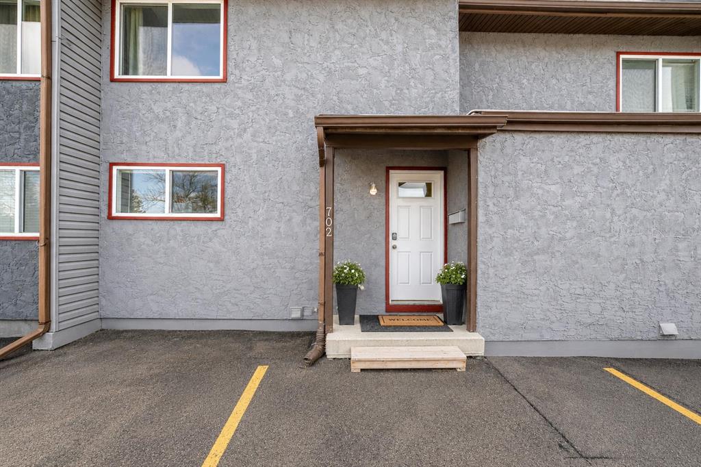 702, 9930 Bonaventure Drive SE, A2315588, Alberta,