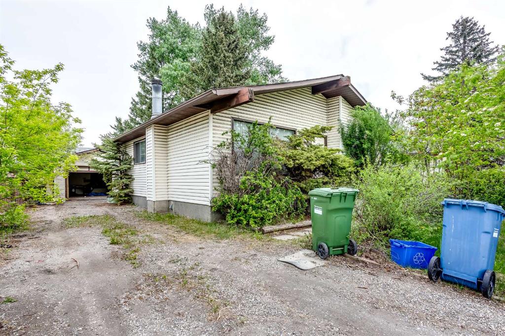 MLS® listing #111524444 for sale located at 608 Aboyne Crescent NE