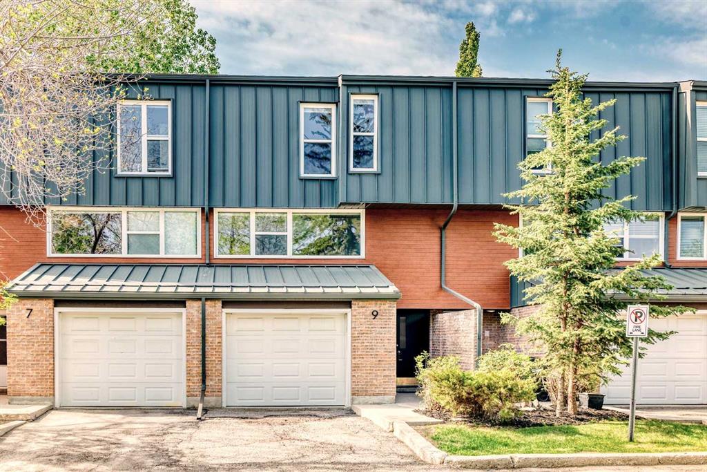 Second View of 9 Brae Glen Court SW, Braeside, Calgary, Alberta, T2W 1B6