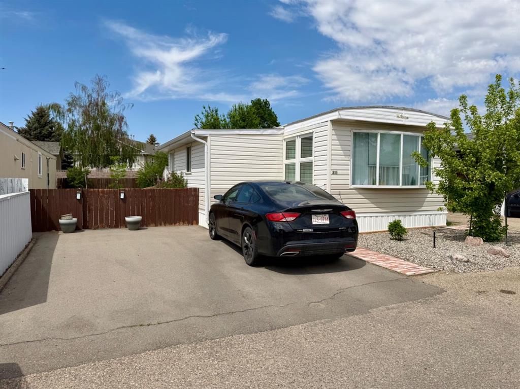 311, 2300 13 Street N, A2315688, Alberta,