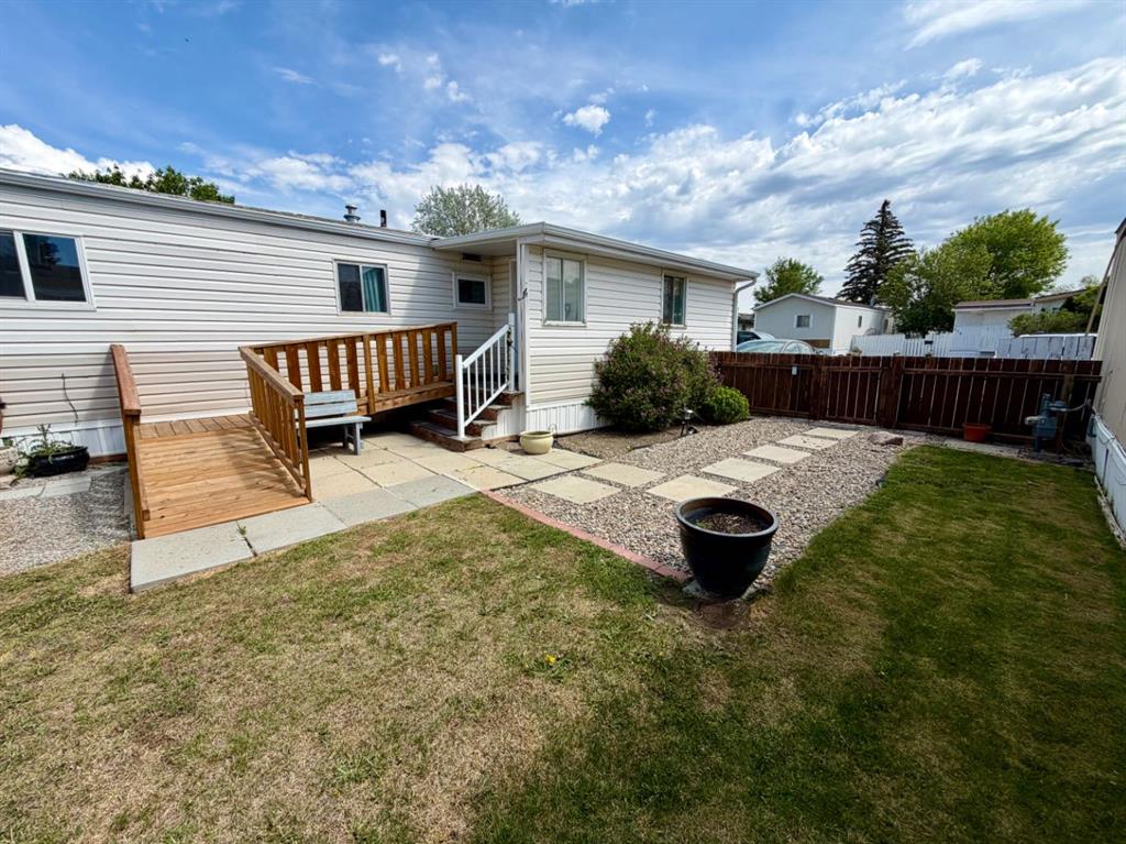 Fifth View of 311, 2300 13 Street N, Bridge Villa Estates, Lethbridge, Alberta, T1H 4E8