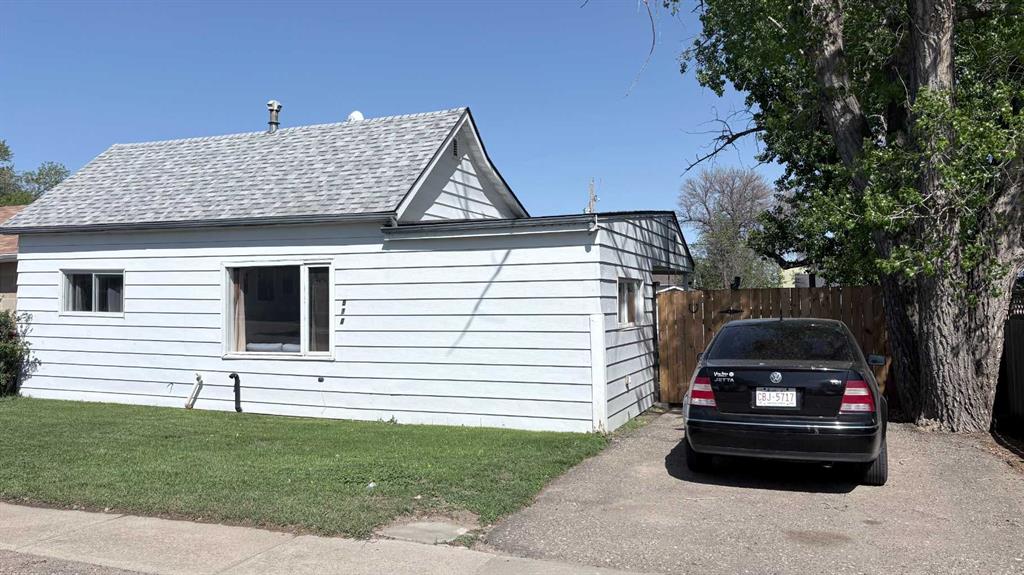 518 3 Street W, A2315749, Alberta,