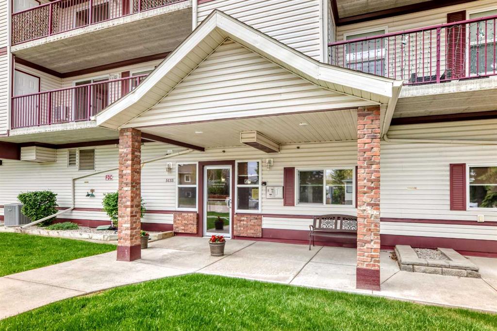Third View of 201, 5133 49 Street , NONE, Olds, Alberta, T4H 0C7