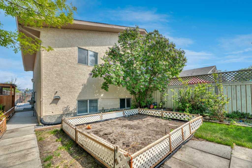 Fifth View of 312 Strathaven Drive , Strathaven, Strathmore, Alberta, T1P 1M2
