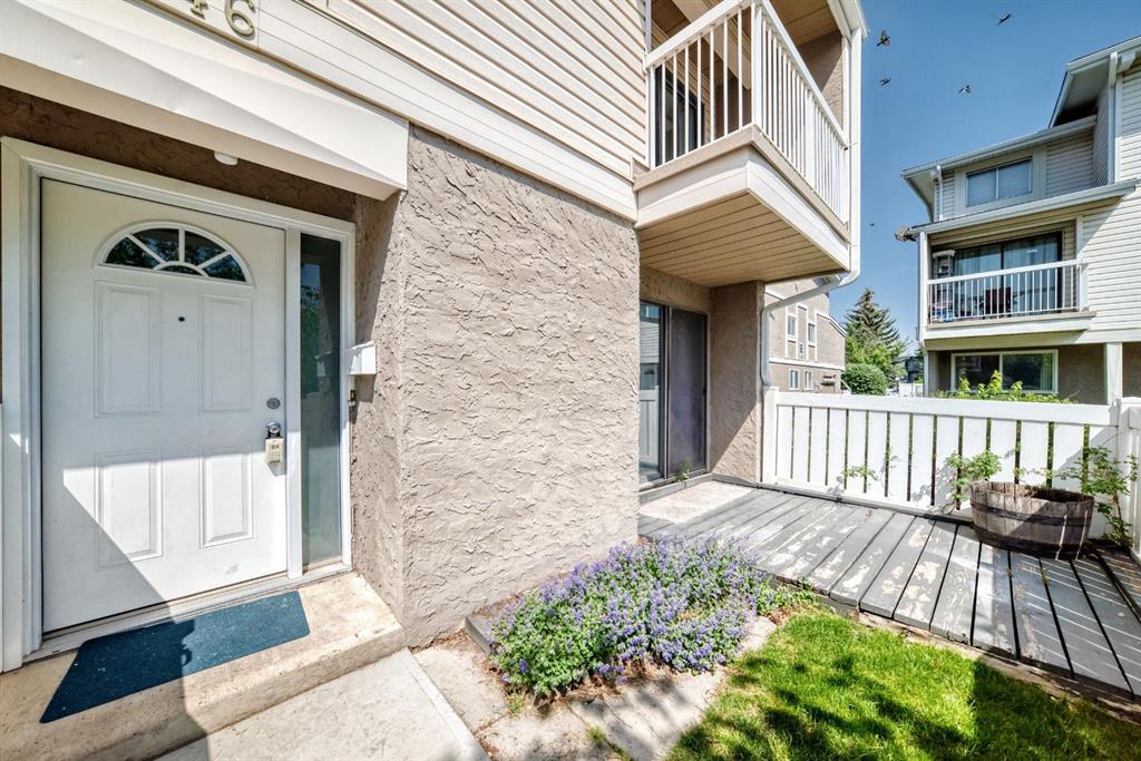 Third View of 46, 3015 51 Street SW, Glenbrook, Calgary, Alberta, T3E 6N5