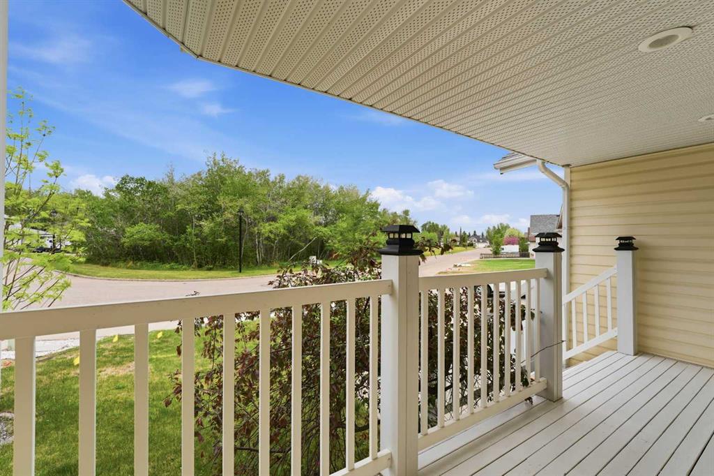 Fourth View of 18 Osmond Close , Oriole Park, Red Deer, Alberta, T4N 6Y1