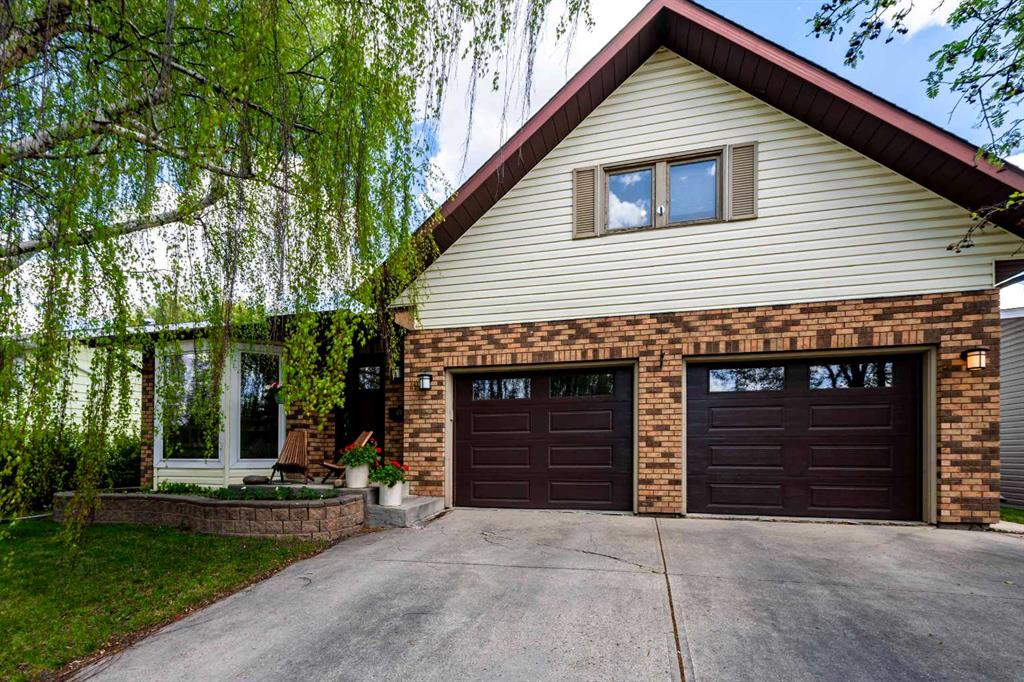 19 Maxwell Avenue , A2315959, Alberta,