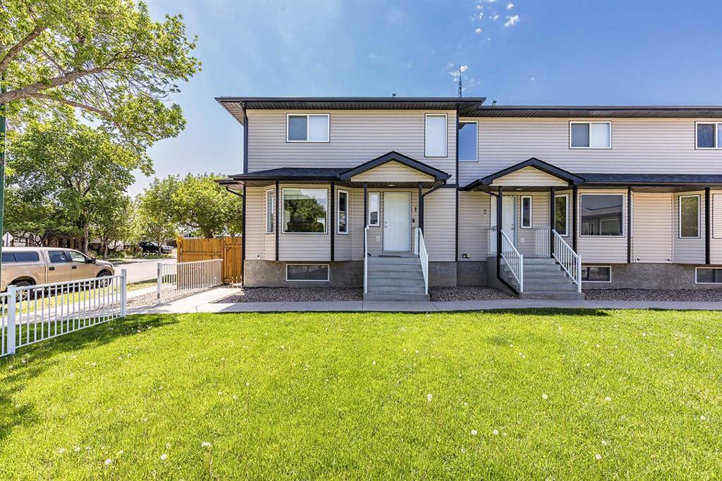 Third View of 1, 115 3 Street NE, NONE, Redcliff, Alberta, T0J 2P0