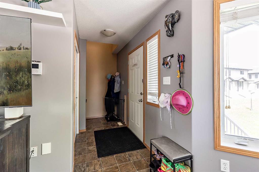 Fifth View of 1, 115 3 Street NE, NONE, Redcliff, Alberta, T0J 2P0