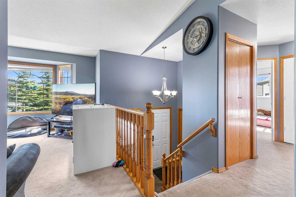 Fifth View of 10 Kingston Drive , Kentwood East, Red Deer, Alberta, T4P 3P9