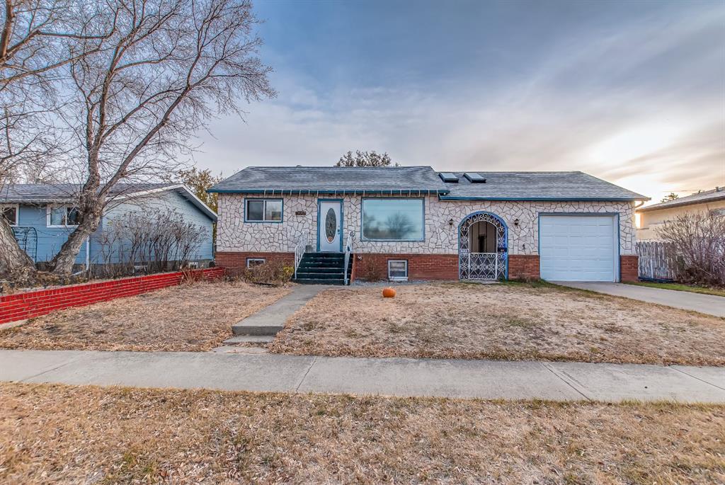 Third View of 219 4 Street SE, NONE, Redcliff, Alberta, T0J 2P0