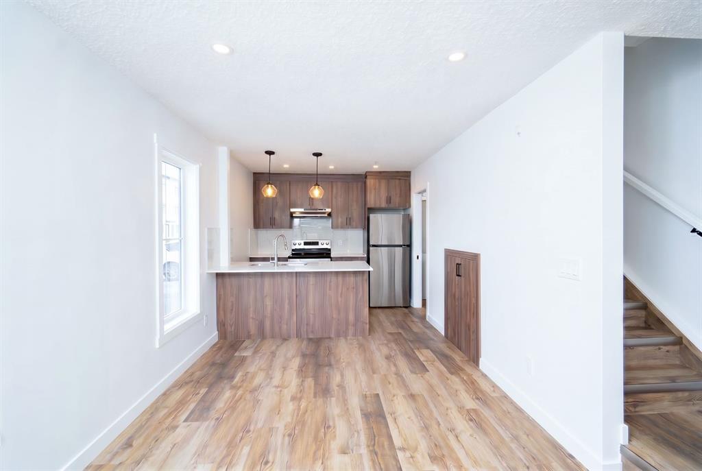 Fifth View of 101, 156 Park Street , Greystone, Cochrane, Alberta, T4C2B8