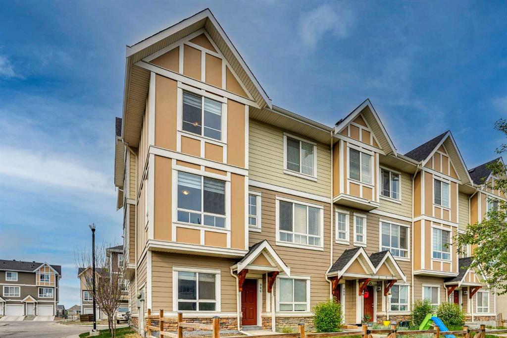 Third View of 986 Sherwood Boulevard NW, Sherwood, Calgary, Alberta, T3R 0V3