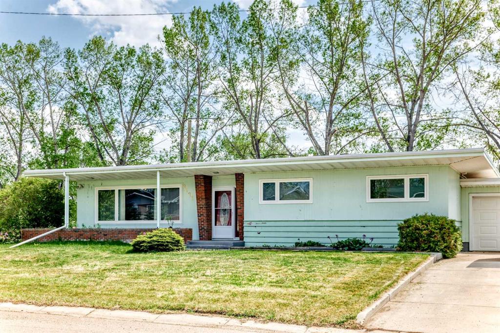 2121 Westview Crescent , A2316276, Alberta,