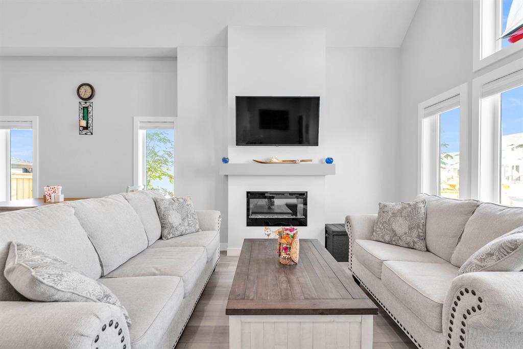 Fifth View of 1098 Creekside Boulevard SW, Pine Creek, Calgary, Alberta, T2X 5K6