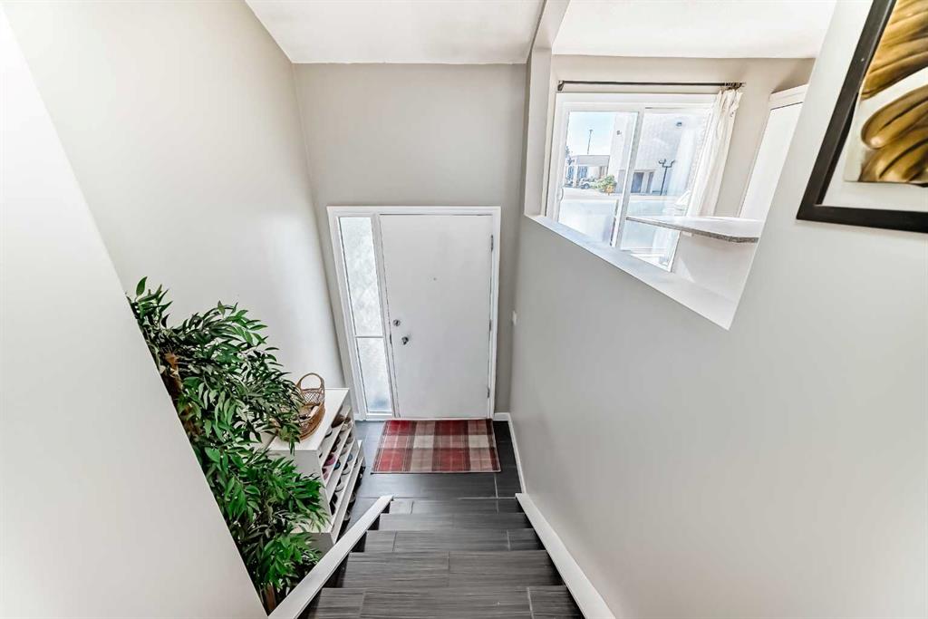Fifth View of 208, 1305 Glenmore Trail SW, Kelvin Grove, Calgary, Alberta, T2V 4Y8